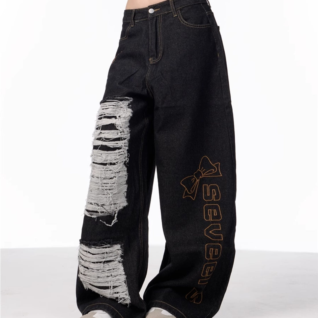 Retro Embroidered Wide-Leg Jeans